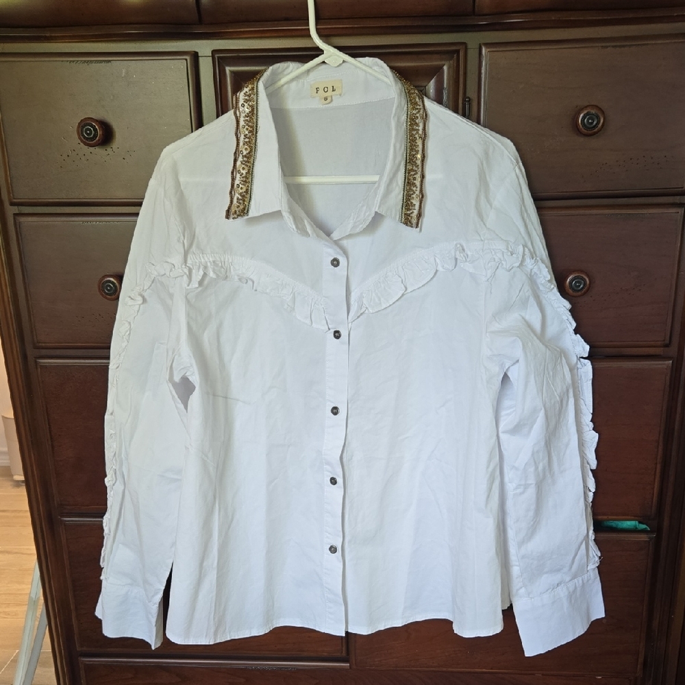 NWOT, POL Oversized White Button Down Shirt with Ruffle Details, Sz. S